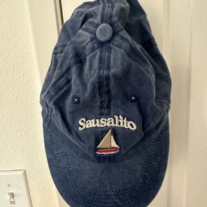 Cap Navy Sausalito hat with adjustable strap